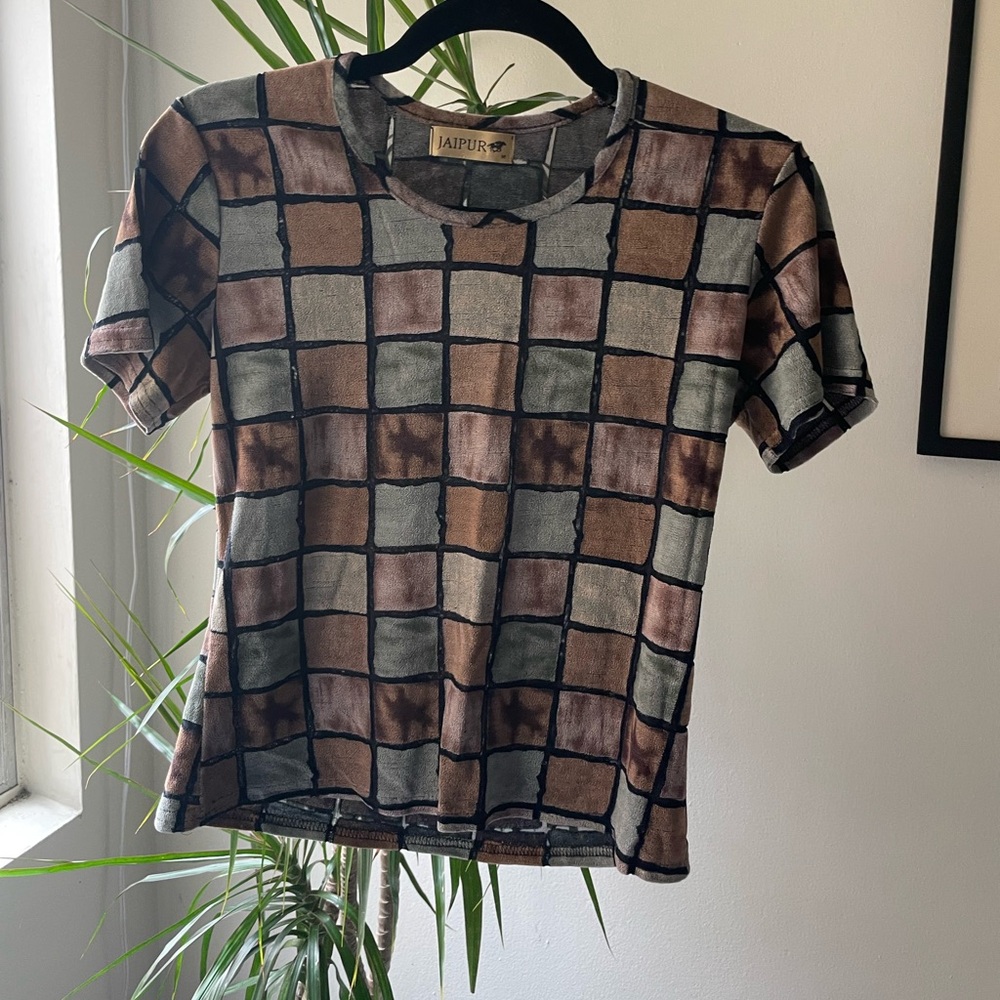 Vintage going out top
